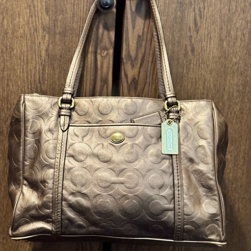 COACH F24607 Y2K Peyton OP ART Embossed Double Zip Caryall Handbag -EUC